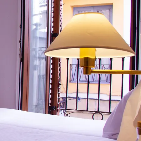 Larrea Guest house *